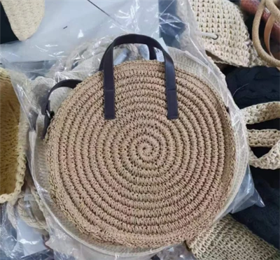 Bossa de crossbody petita rodona marró