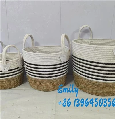 Cistelles naturals de papereres decoratives